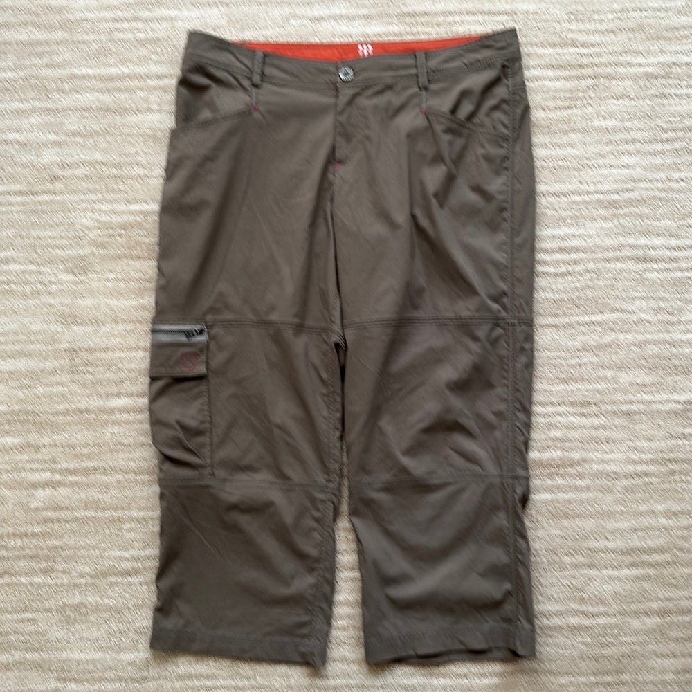 TITLE NINE WOMEN'S TRAIL MIX CARGO CAPRI HIKING OUTDOOR PANTS Khaki Size 12